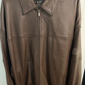 A 4XLT Pelle Pelle leather coat